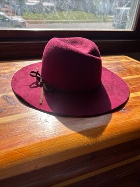 Serra Burgundy Wide-Brim Wool Fedora Hat